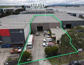 132-134 South Park Dr, Dandenong South for lease Building Photo- Image 1 of 2