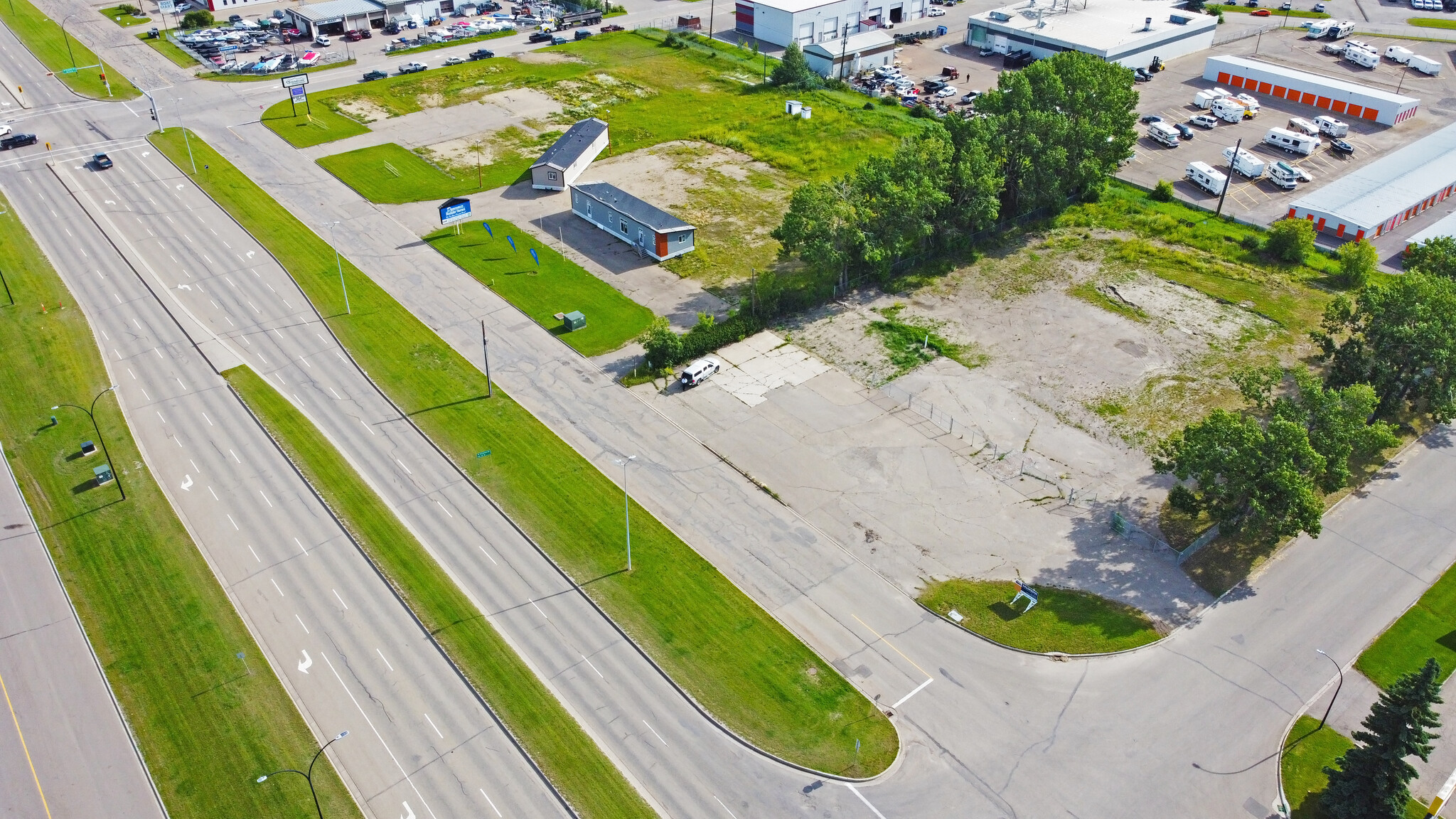 7905 50 Ave, Red Deer, AB for lease Primary Photo- Image 1 of 3