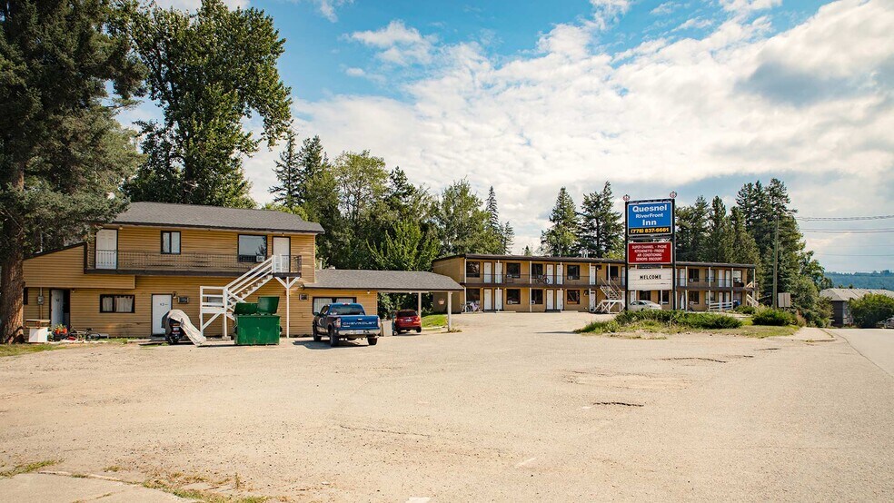 856-870 Ross St, Quesnel, BC à vendre - Photo du bâtiment - Image 3 de 17