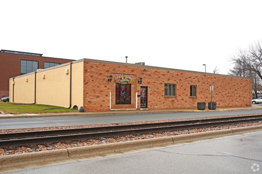 205 S Lewis St S, Shakopee, MN for lease - Building Photo - Image 2 of 5