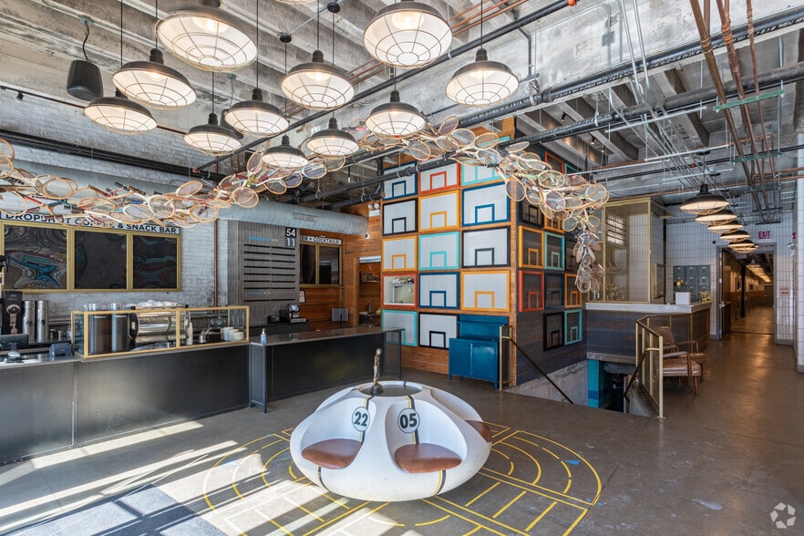 312 W Chestnut St, Chicago, IL for lease - Interior Photo - Image 2 of 48