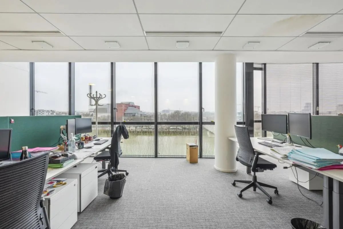 2-8 Rue Sarah Bernhardt, Asnières-sur-Seine for lease Interior Photo- Image 1 of 4