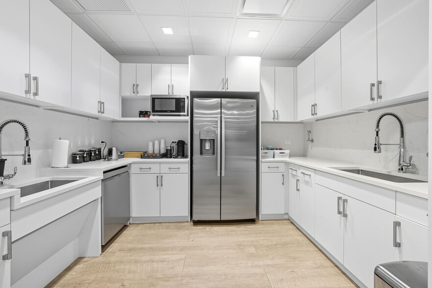 15 W 34th St, New York, NY for sale - Building Photo - Image 3 of 17