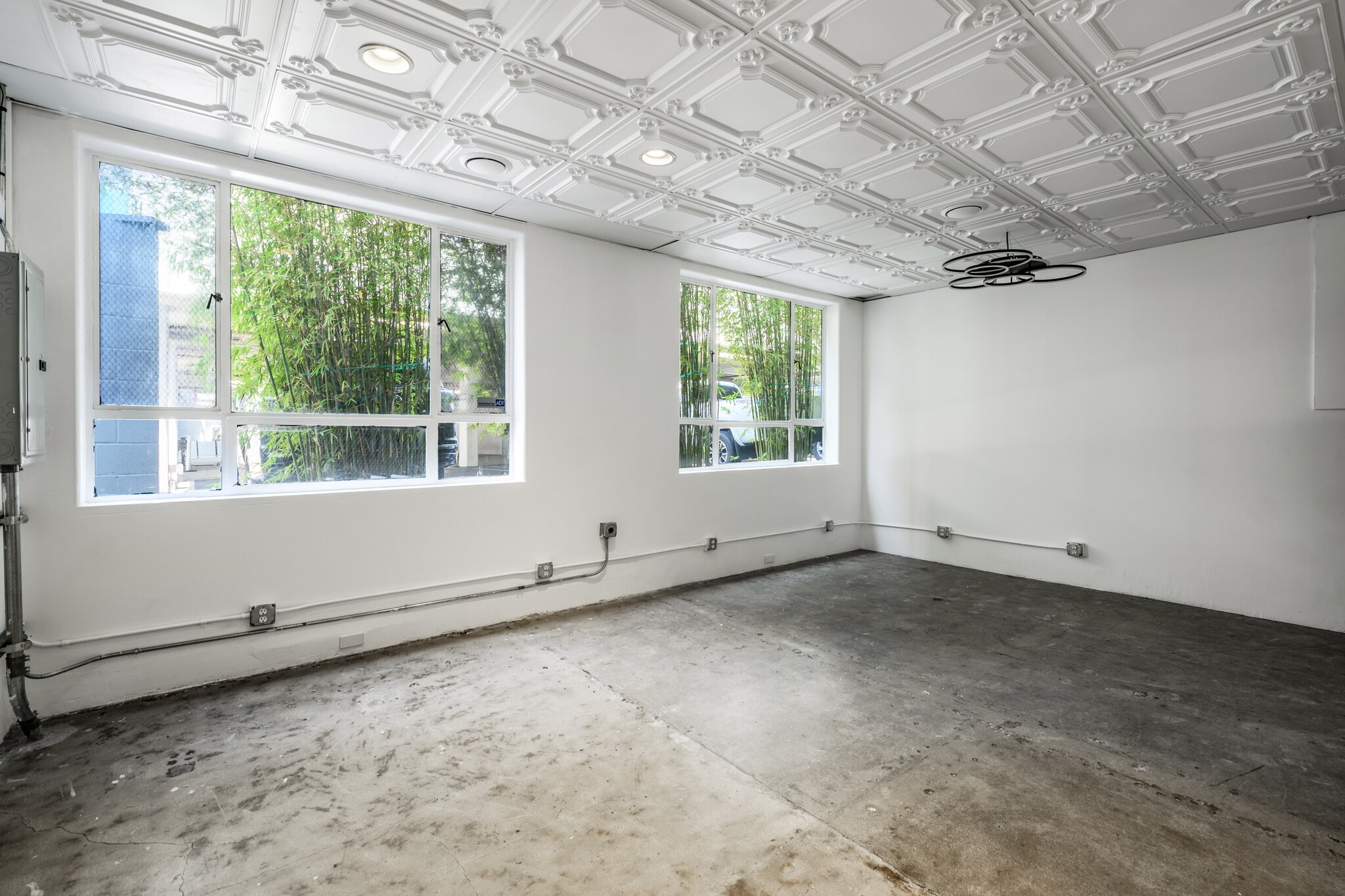 6363 Wilshire Blvd, Los Angeles, CA for lease Interior Photo- Image 1 of 1