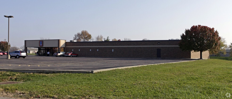 1135 W Kemper Rd, Cincinnati, OH for sale - Building Photo - Image 1 of 2