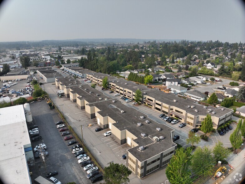 19292 60th Ave, Surrey, BC à louer - Communauté Matterport - Image 2 de 7
