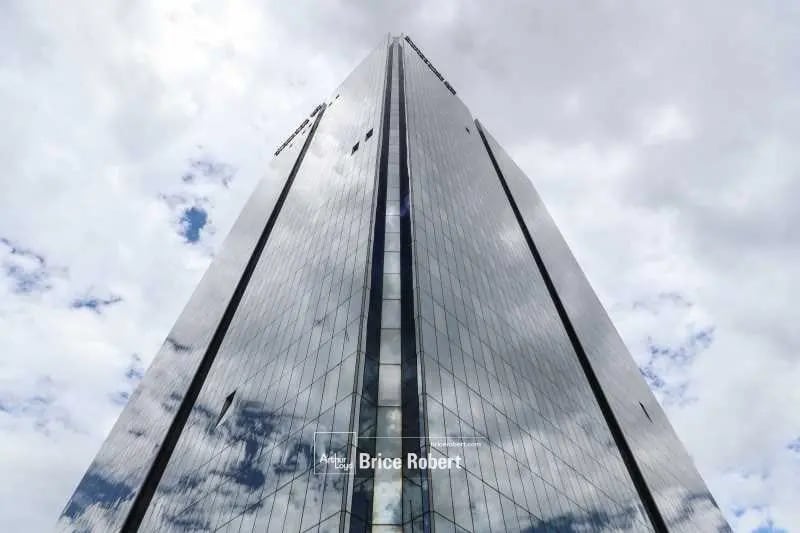 Flex in Lyon for lease Building Photo- Image 1 of 17