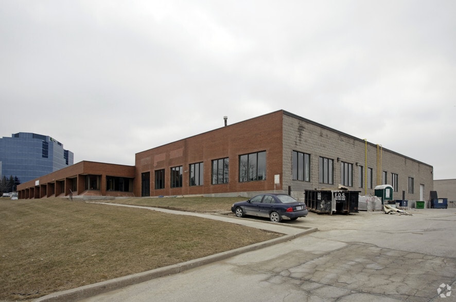 175-225 Sparks Ave, Toronto, ON à louer - Photo du bâtiment - Image 3 de 7