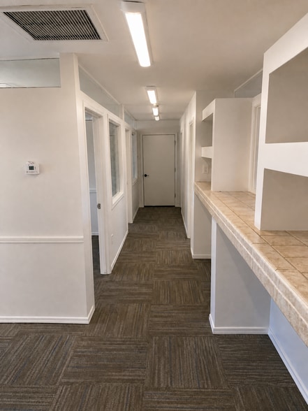 8056 E Valley Rd, Prescott Valley, AZ à louer - Photo du bâtiment - Image 3 de 10