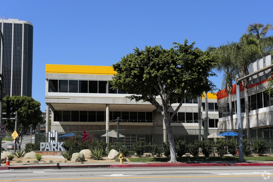 261 S Figueroa St, Los Angeles, CA à vendre - Photo du bâtiment - Image 2 de 10