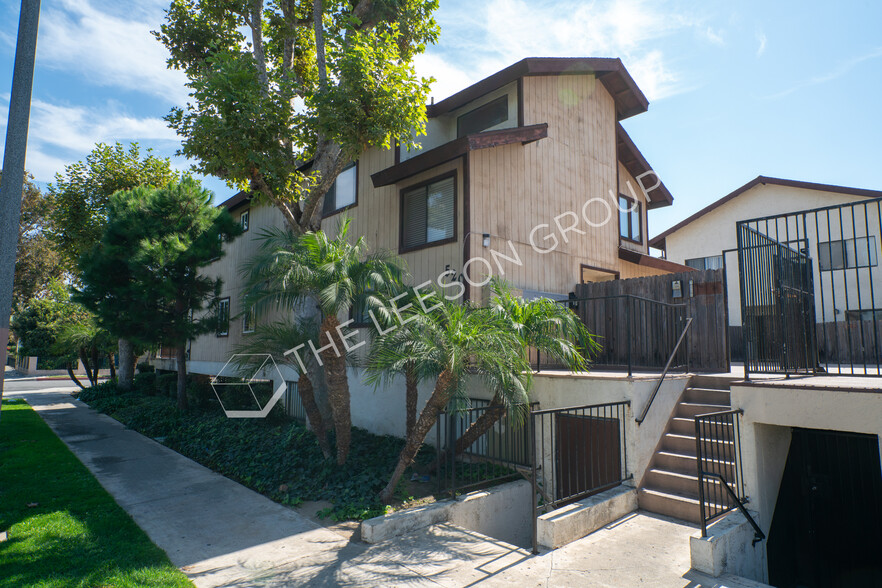 520 E Walnut St, Santa Ana, CA à vendre - Photo du b timent - Image 3 de 17