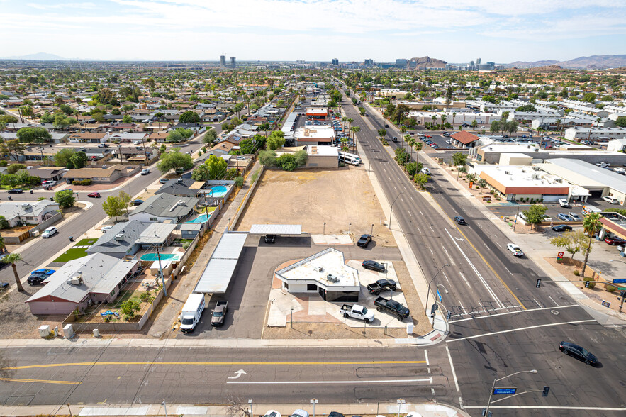 925 N Scottsdale Rd, Scottsdale, AZ à louer - Photo du bâtiment - Image 3 de 5