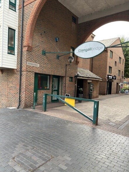 17 Pepper St, Londres à vendre - Photo du bâtiment - Image 1 de 3