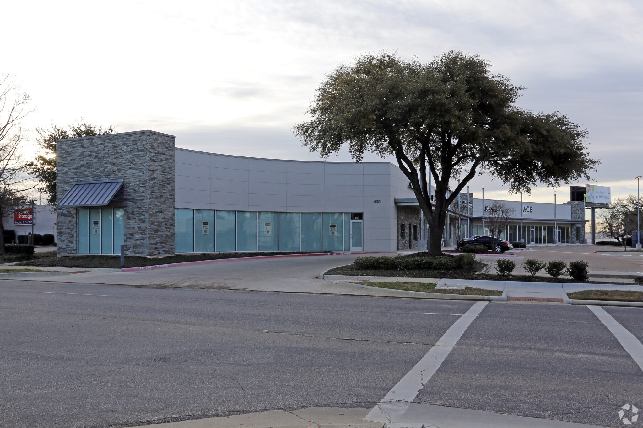 426-428 E Lamar Blvd, Arlington, TX à louer Photo principale- Image 1 de 3