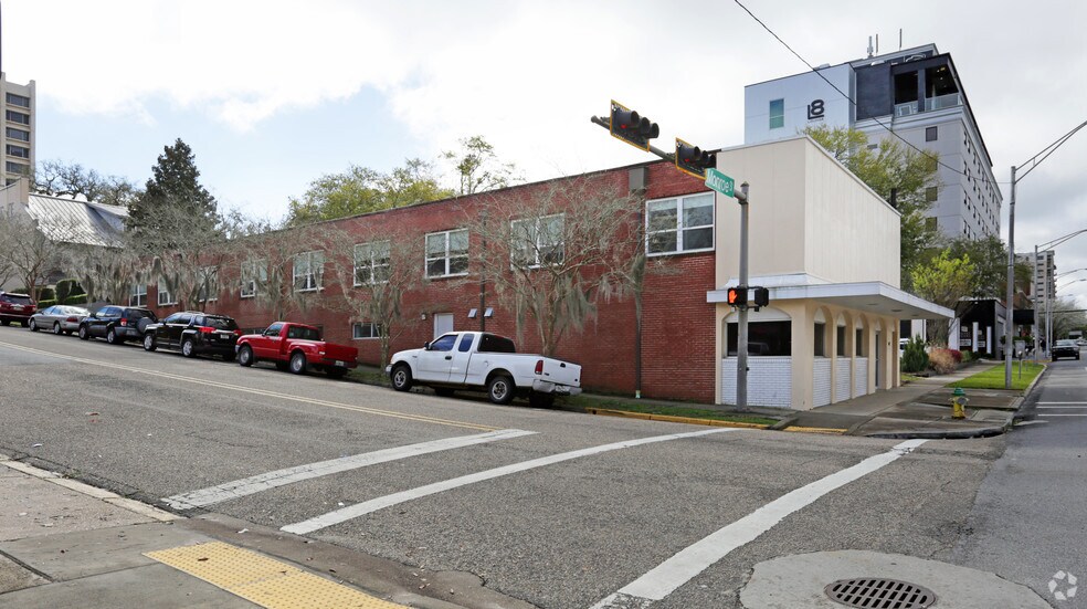 441 N Monroe St, Tallahassee, FL à louer - Photo du bâtiment - Image 3 de 15