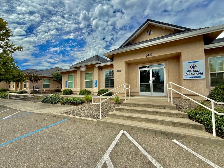 1425 Victor Ave, Redding, CA for lease - Building Photo - Image 2 of 10