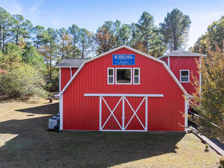 215 Baker Rd, Huntingdon, TN à vendre - Photo du bâtiment - Image 2 de 35