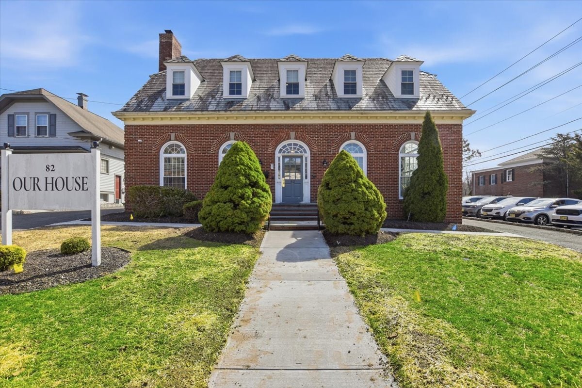 82 Floral Ave, New Providence, NJ for sale Primary Photo- Image 1 of 23