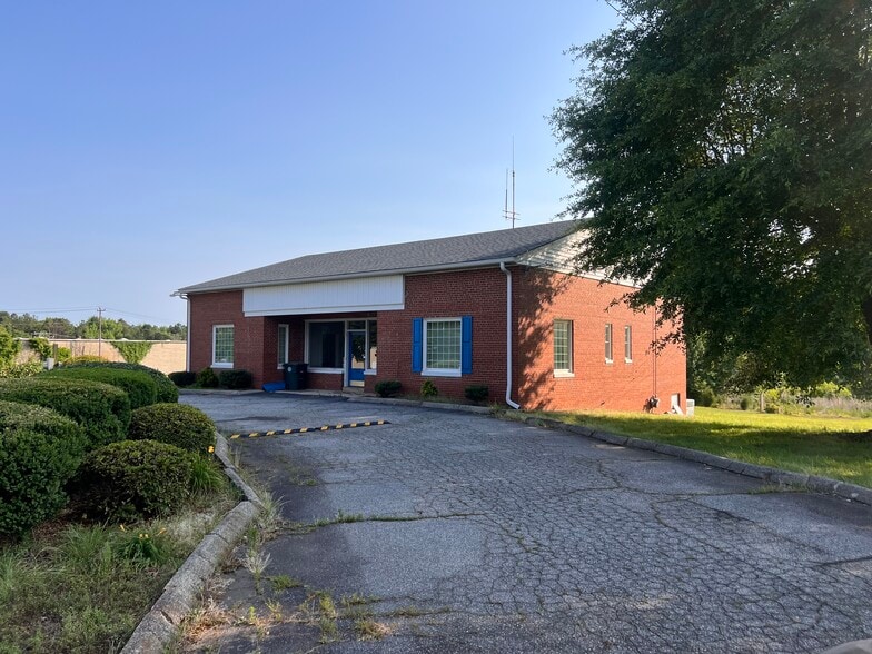 1525 Jake Alexander Blvd S, Salisbury, NC for lease - Primary Photo - Image 1 of 1