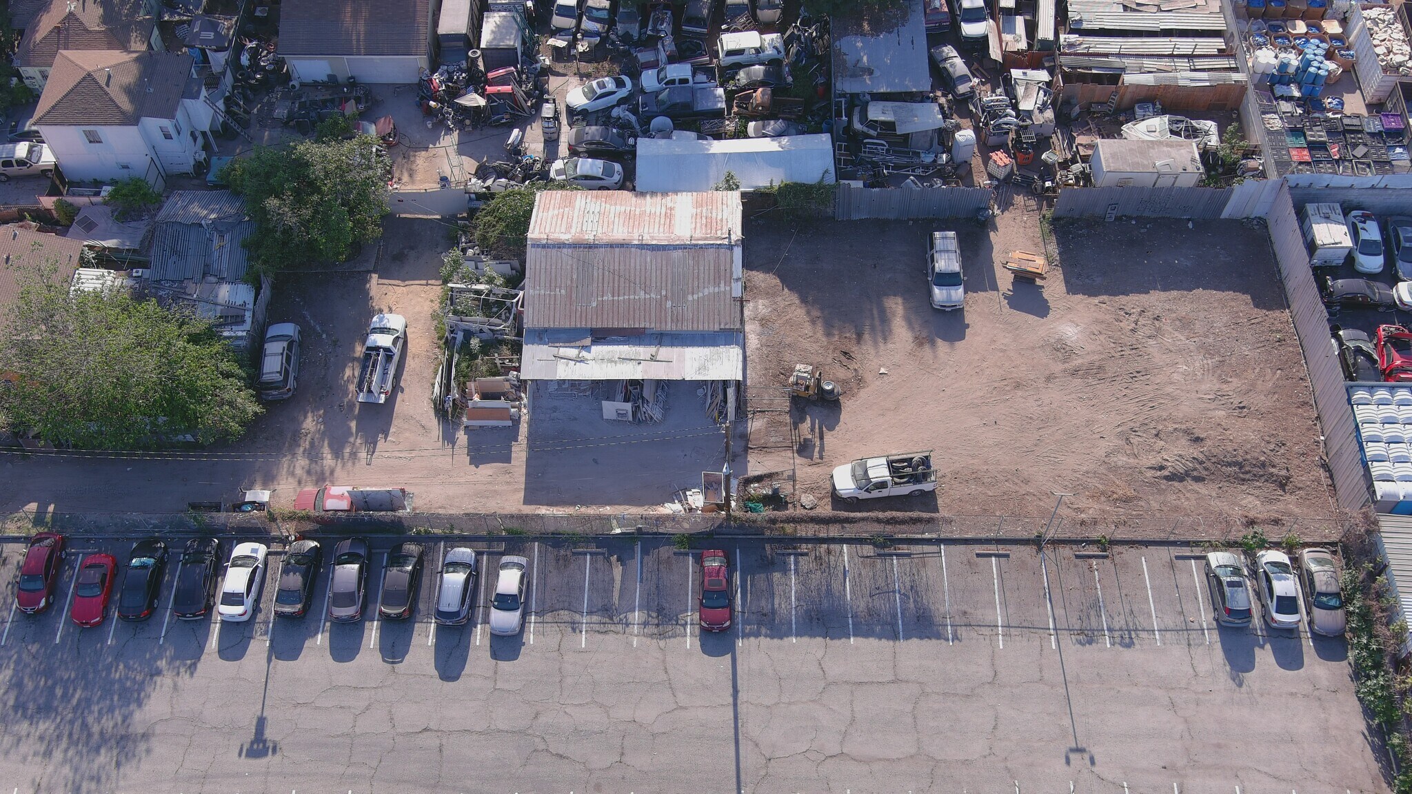 531 E Oaks St, Compton, CA for lease Primary Photo- Image 1 of 6