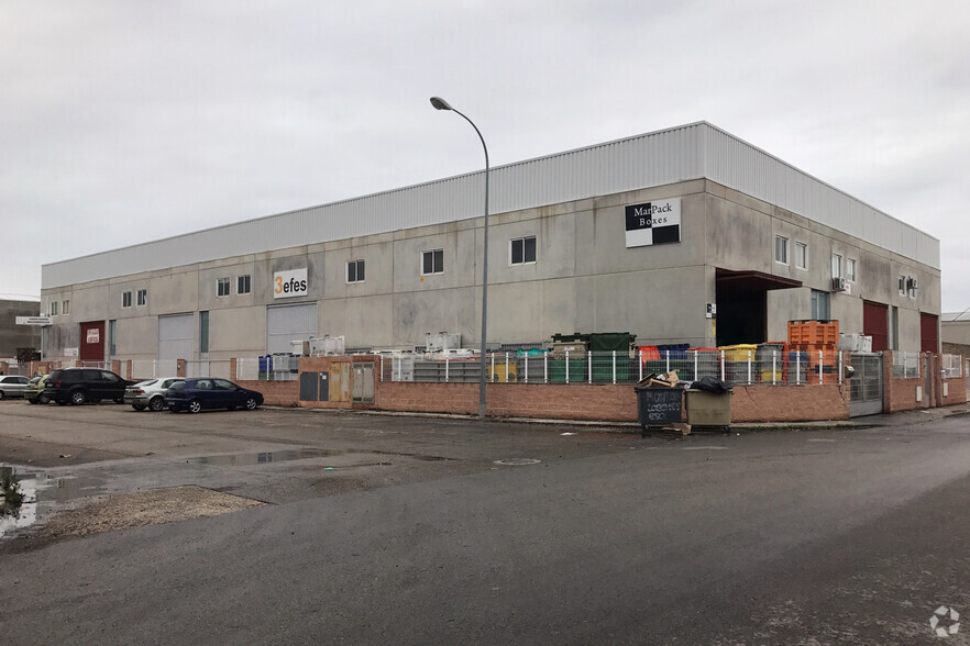 Industriel dans Loeches, MAD à vendre - Photo du bâtiment - Image 2 de 2