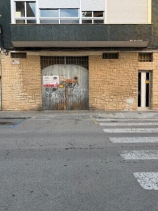 Plus de détails pour Multi-résidentiel à vendre