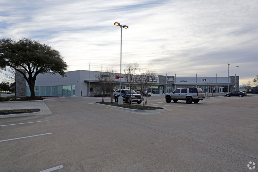 426-428 E Lamar Blvd, Arlington, TX for lease - Building Photo - Image 2 of 3