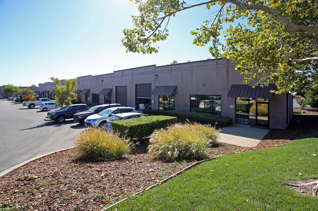 Plus de détails pour 1001 Nichols Dr, Rocklin, CA - Industriel à louer