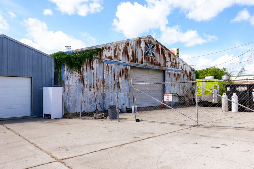 838 S Padre Island Dr, Corpus Christi, TX à vendre - Photo du bâtiment - Image 2 de 7