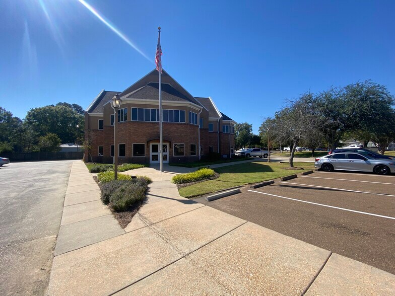 962 Us-51, Madison, MS à louer - Photo du bâtiment - Image 1 de 8