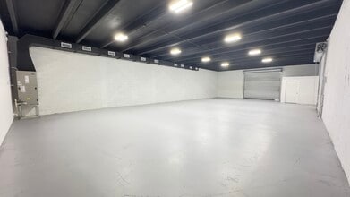 5000 Lake Worth Rd, Lake Worth, FL à louer Photo intérieure- Image 1 de 7