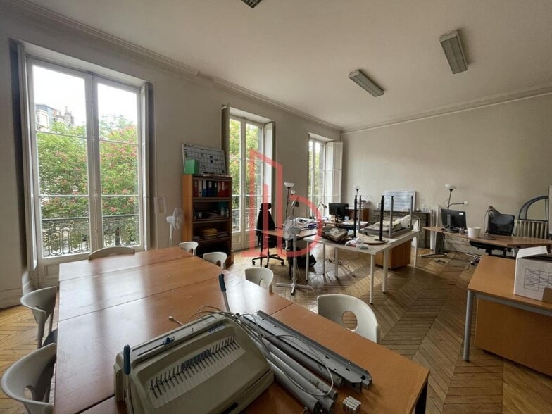 Bureau dans Bordeaux à louer - Photo intérieure - Image 2 de 5