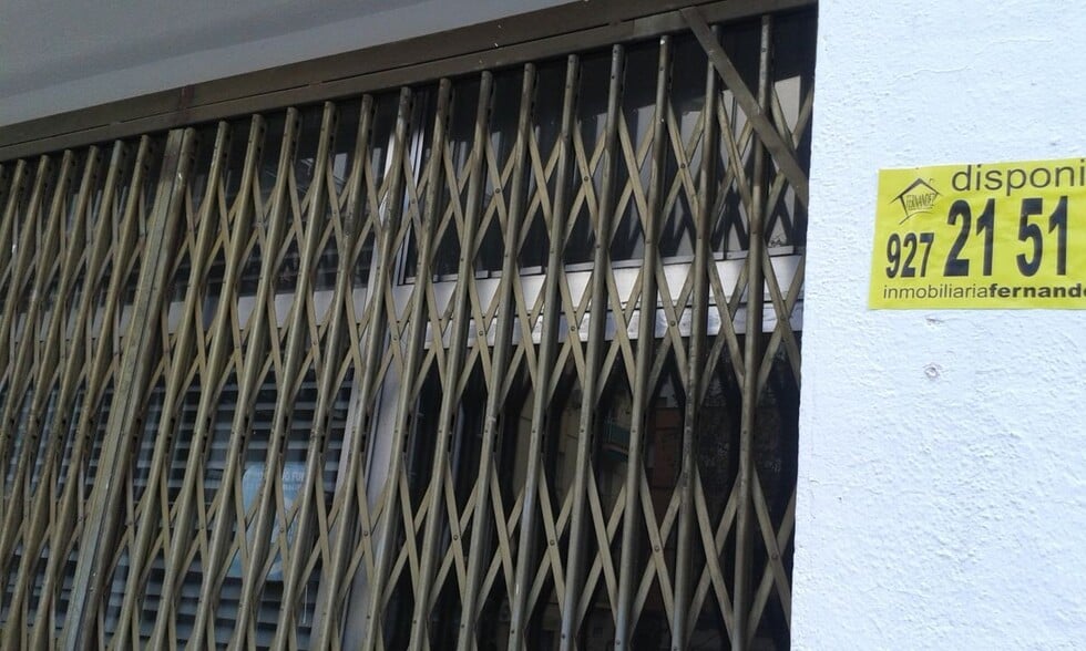 Plaza Bruselas, 4, Cáceres, Cáceres for lease - Building Photo - Image 2 of 3