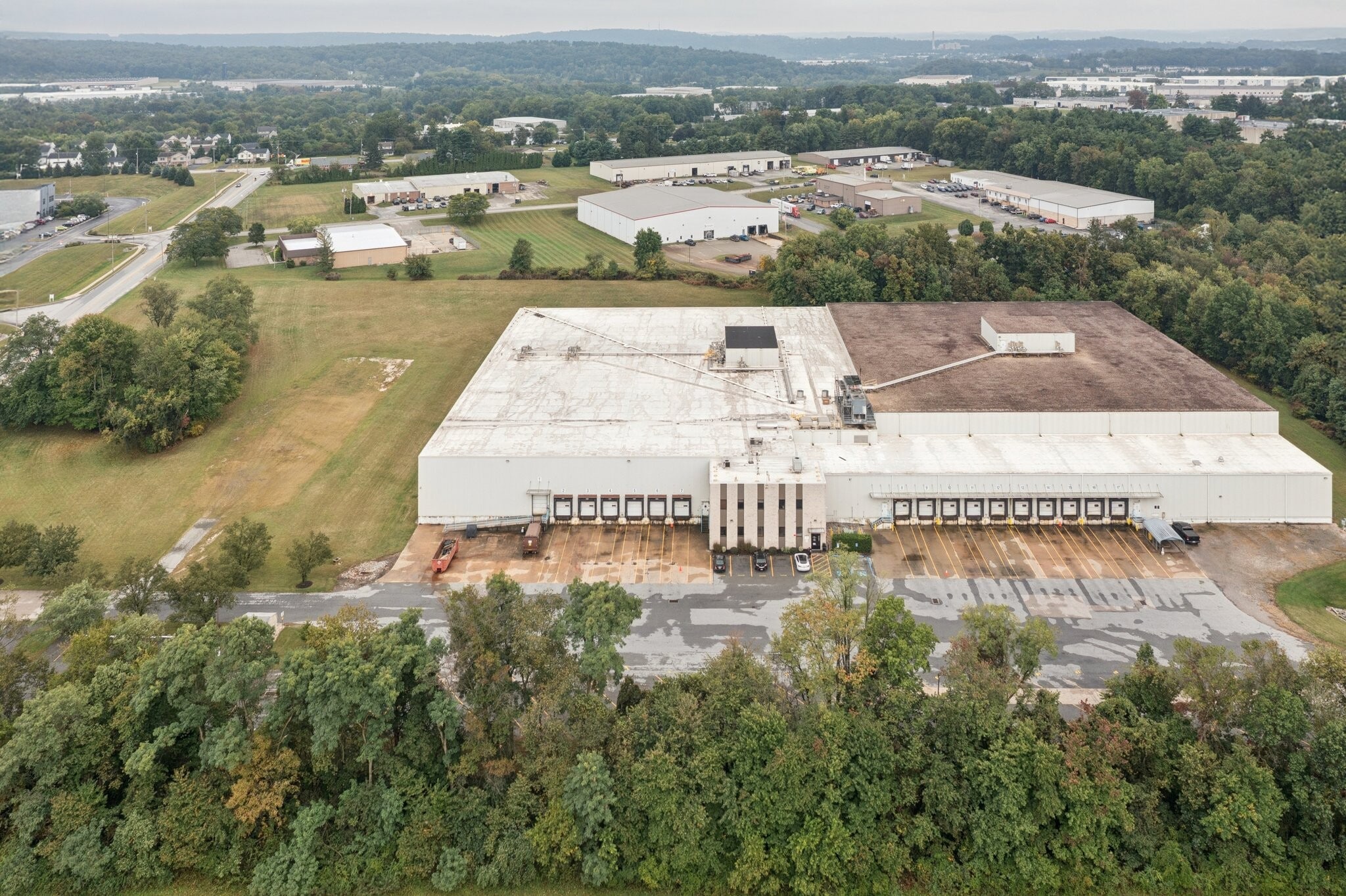 380 Willow Springs Ln, York, PA à louer Aérien- Image 1 de 14