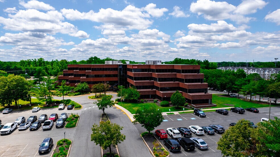 1120 Rt 73, Mount Laurel, NJ à vendre - Photo du bâtiment - Image 1 de 9