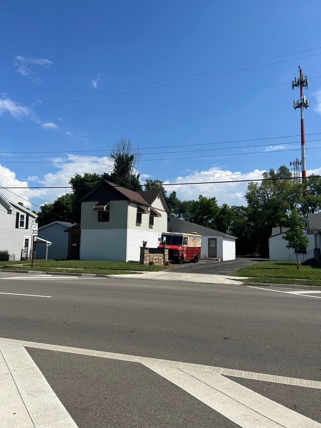 More details for 546 E Dixie Dr, West Carrollton, OH - Retail for Sale