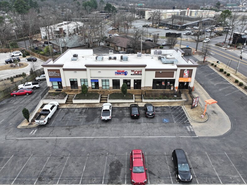 10121 N Rodney Parham Rd, Little Rock, AR à louer - Photo du bâtiment - Image 2 de 7