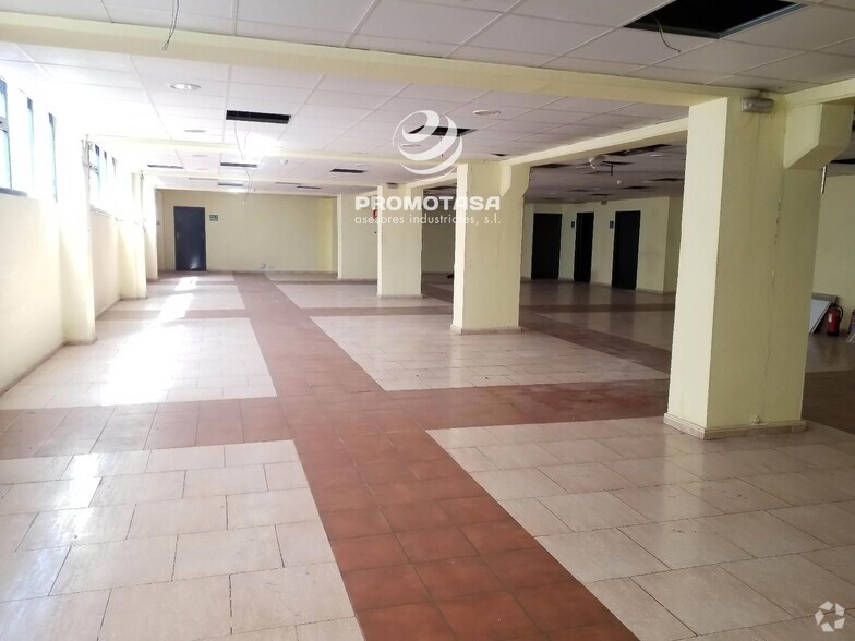 Industriel dans Rivas-Vaciamadrid, Madrid à louer - Photo du bâtiment - Image 1 de 7