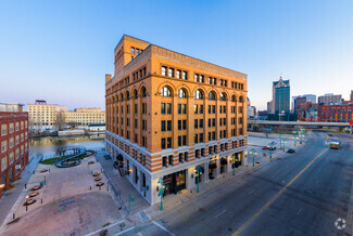 More details for 301-309 N Water St, Milwaukee, WI - Office for Lease