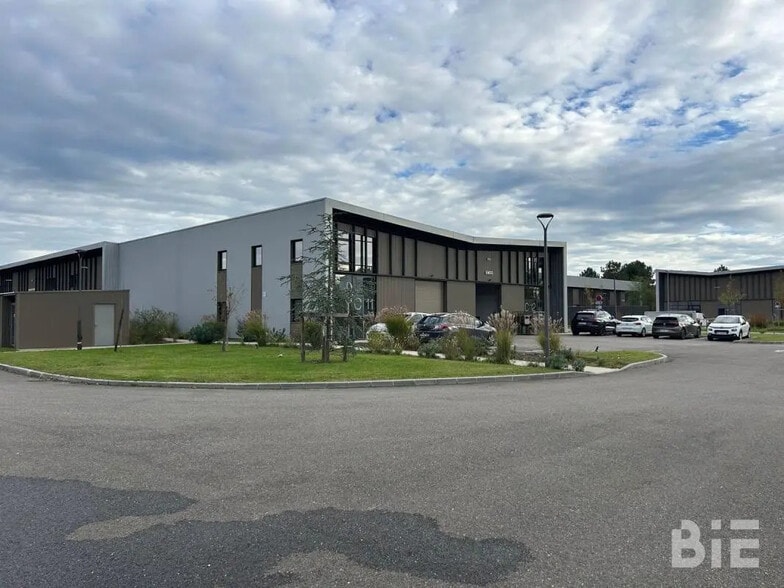 Office in Mérignac for lease - Building Photo - Image 1 of 11