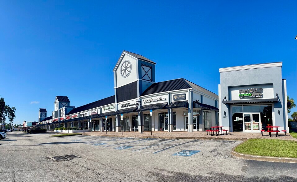 5135 International Dr, Orlando, FL for lease - Building Photo - Image 3 of 11