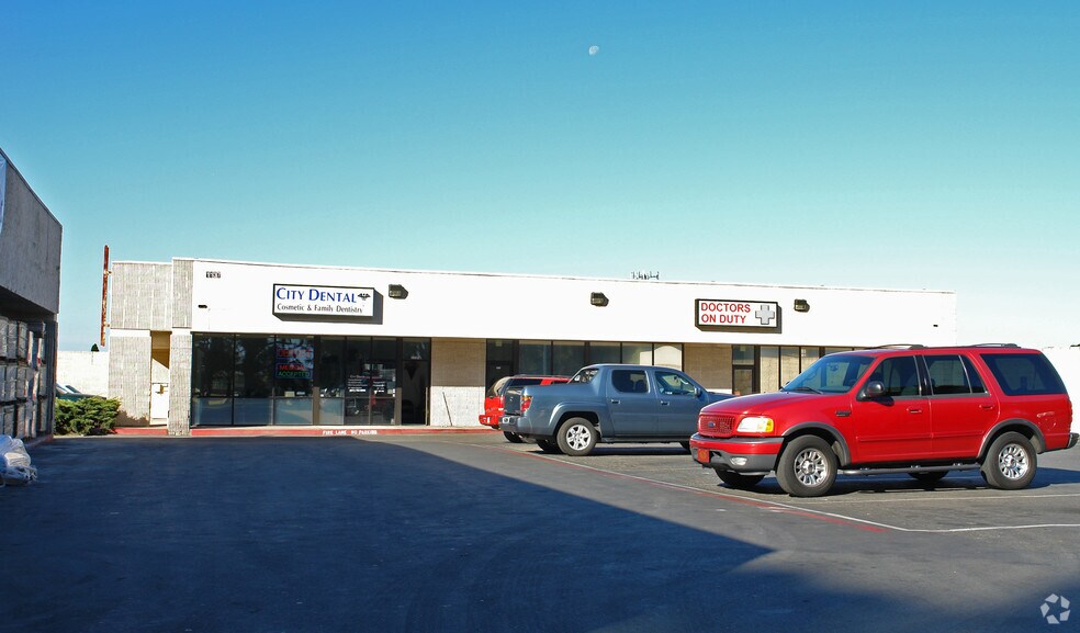 1135-1137 N Main St, Salinas, CA à louer - Photo du bâtiment - Image 2 de 3