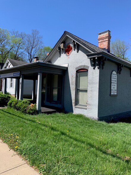 635 N Broadway, Lexington, KY à louer - Photo du bâtiment - Image 2 de 11