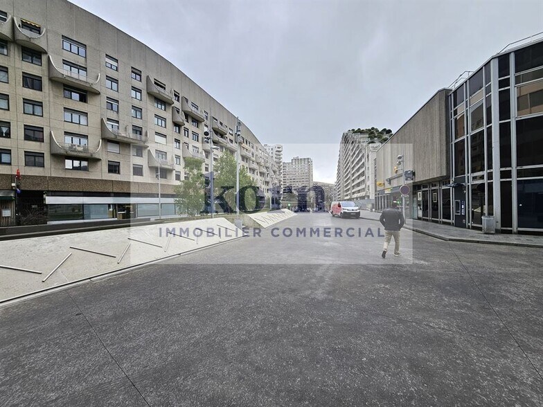 Commerce de détail dans Boulogne-Billancourt à louer - Photo du bâtiment - Image 2 de 14