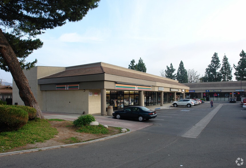 1960 N Sequoia Ave, Simi Valley, CA for lease - Primary Photo - Image 1 of 3