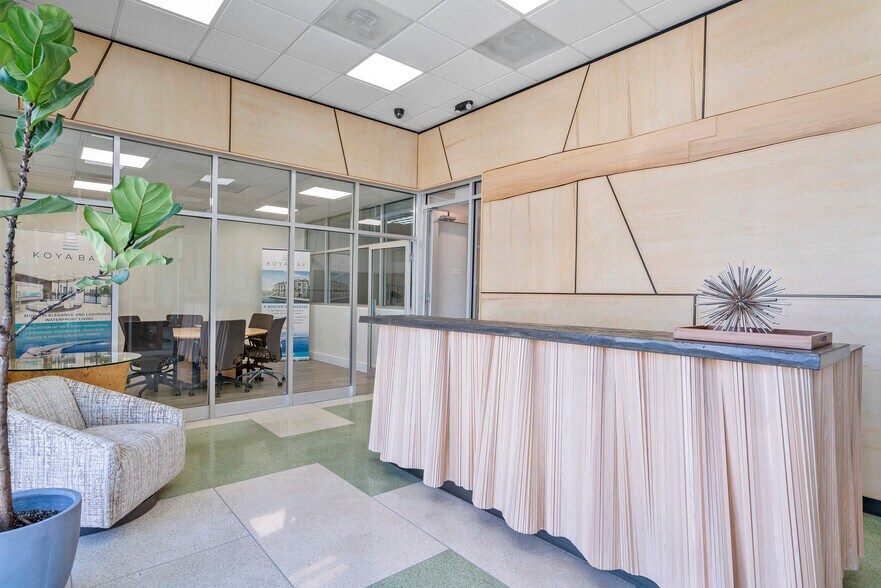 2404 Hollywood Blvd, Hollywood, FL à louer - Photo du bâtiment - Image 3 de 44