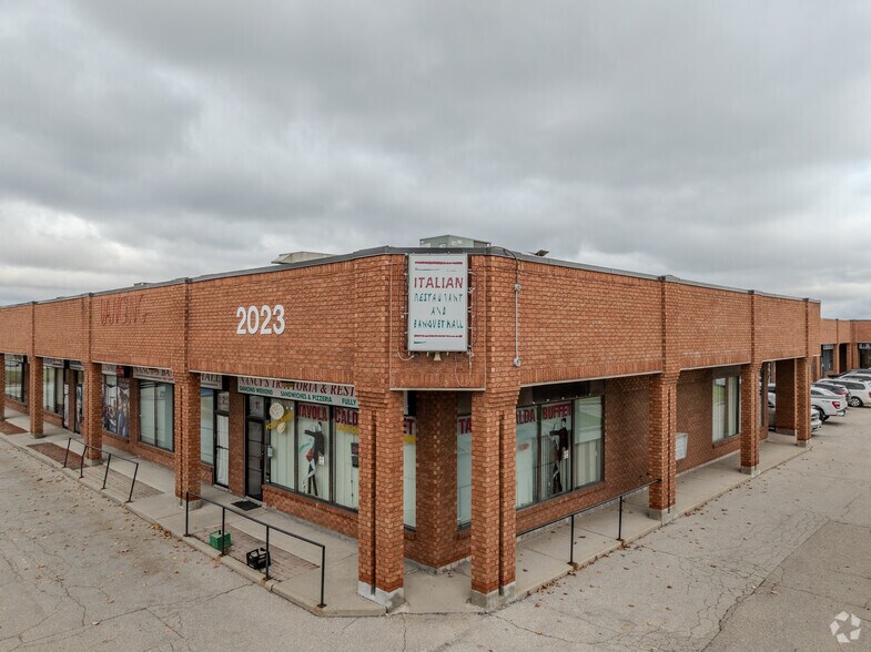 2023 Williams Pky, Brampton, ON à vendre - Photo principale - Image 1 de 1