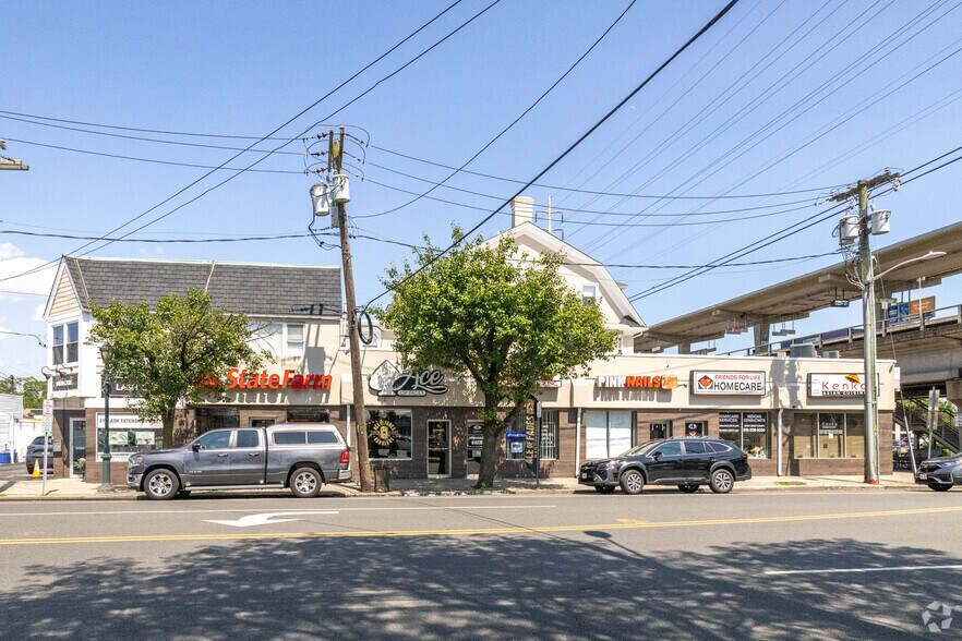 2-10 Merrick Ave, Merrick, NY à vendre - Photo du bâtiment - Image 3 de 8