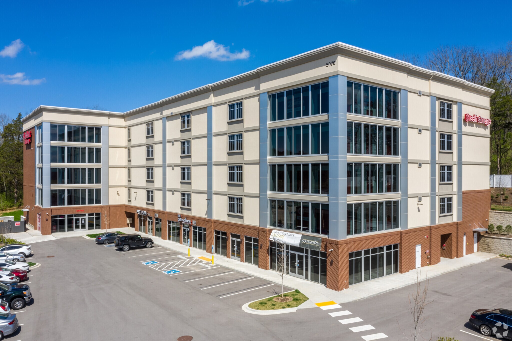 5070 Carothers Pky, Franklin, TN à louer Photo du bâtiment- Image 1 de 9