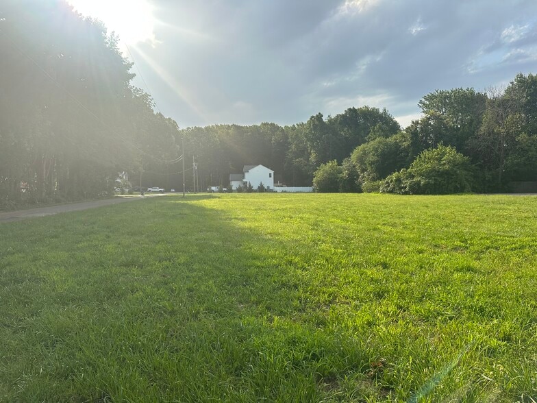 477 Wythe Creek Rd, Poquoson, VA for sale - Building Photo - Image 2 of 3